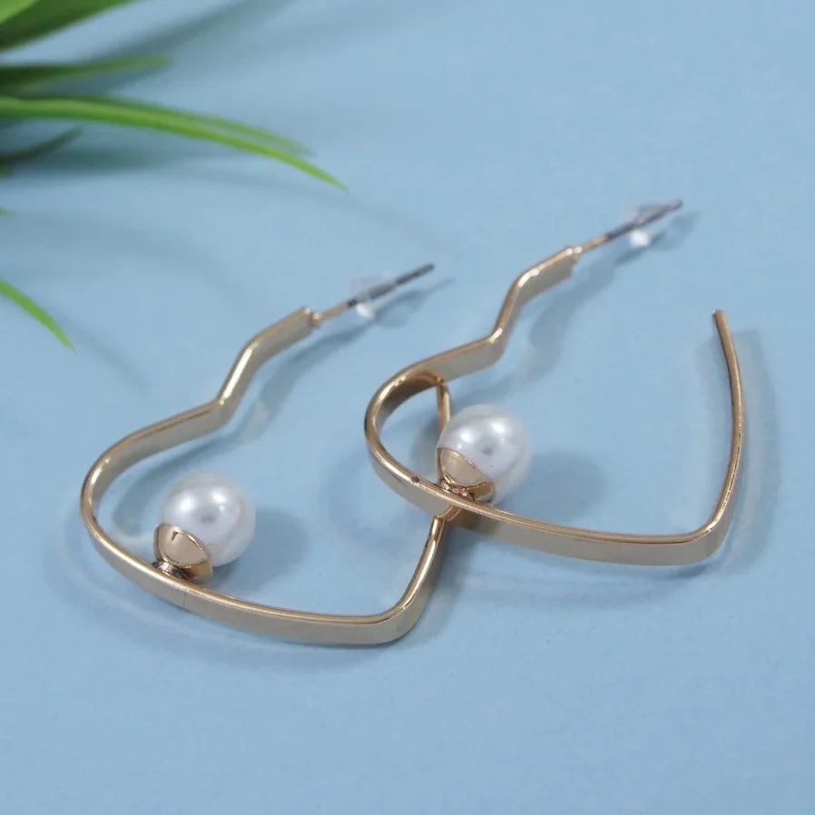 Kalatmika Sweetheart Pearl Korean Hoops
